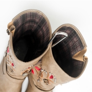 Boot clip small made of stainless steel. Keep boots together.